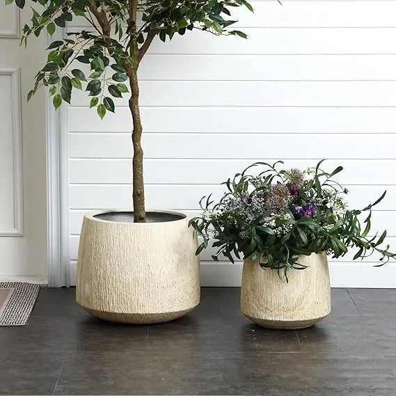 LuxenHome Round Planters 2 Indoor Plant Pots Drainage Hole