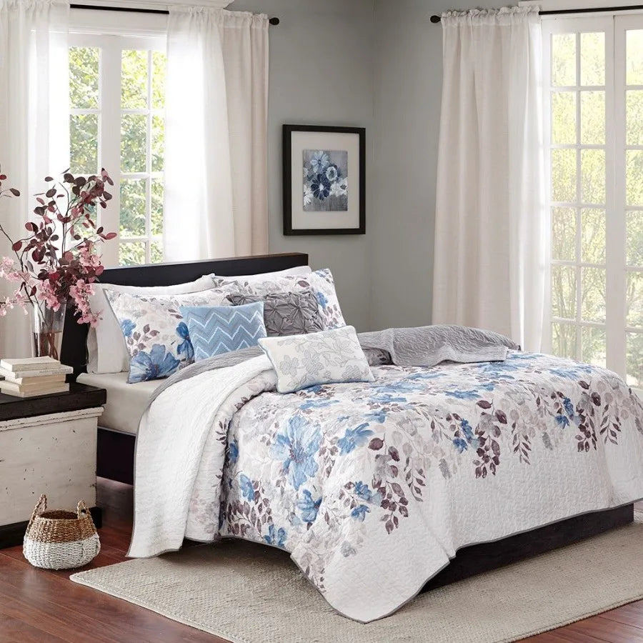 Blue 6 Piece Printed Quilt Set With Throw Pillows Queen
