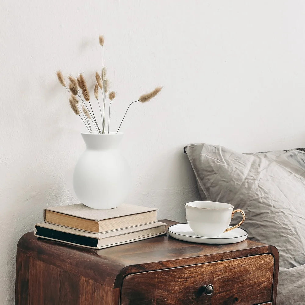 Minimalist White Ceramic Vase for Elegant Home Decor