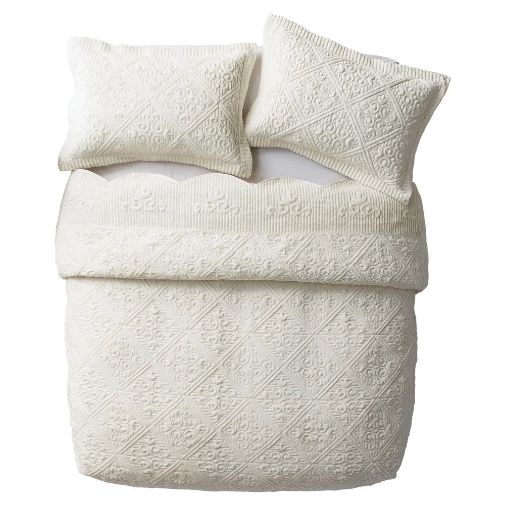 3 Piece Plush Queen Bedspread Set Hypoallergenic Microfiber