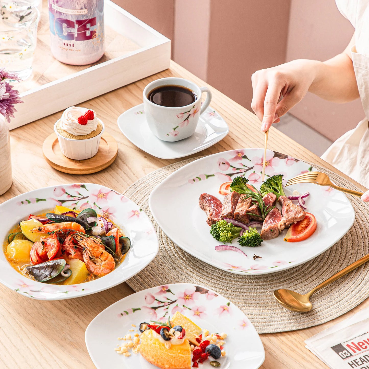 Malacas Annie Porcelain Dinnerware Set Plates Cups Saucers