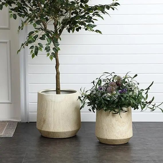 LuxenHome Round Planters 2 Indoor Plant Pots Drainage Hole