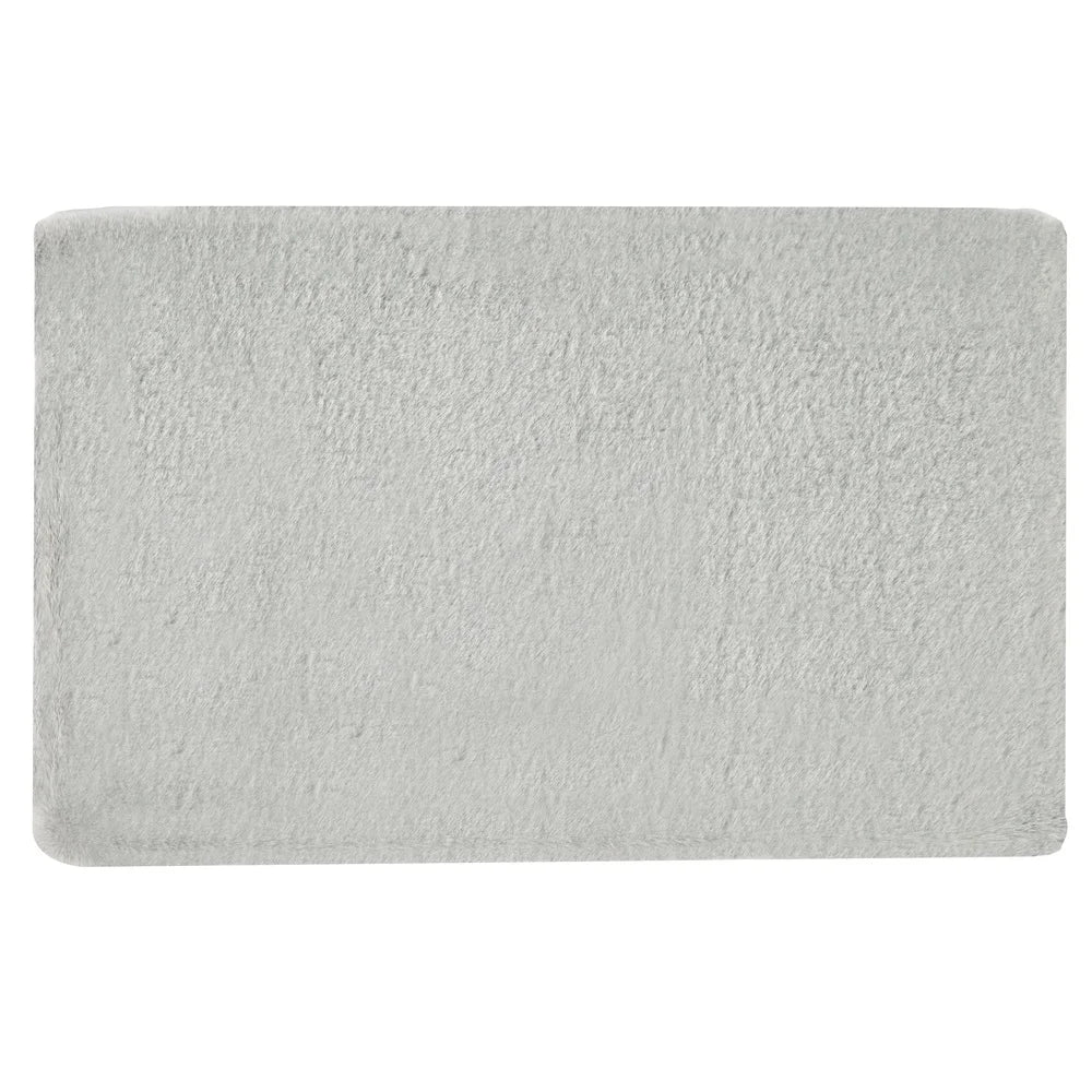 Soft Non-Slip Faux Fur Bath Mat for Ultimate Comfort