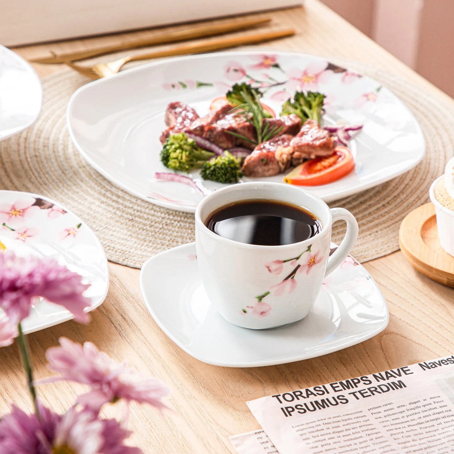 Malacas Annie Porcelain Dinnerware Set Plates Cups Saucers