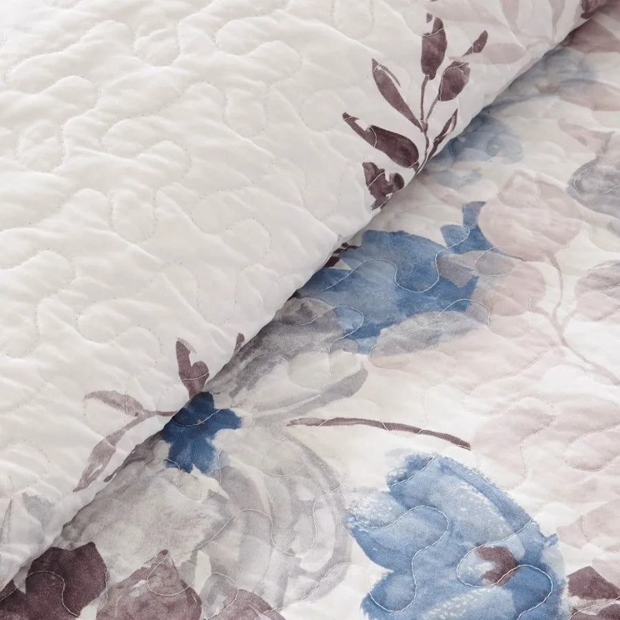 Blue 6 Piece Printed Quilt Set With Throw Pillows Queen